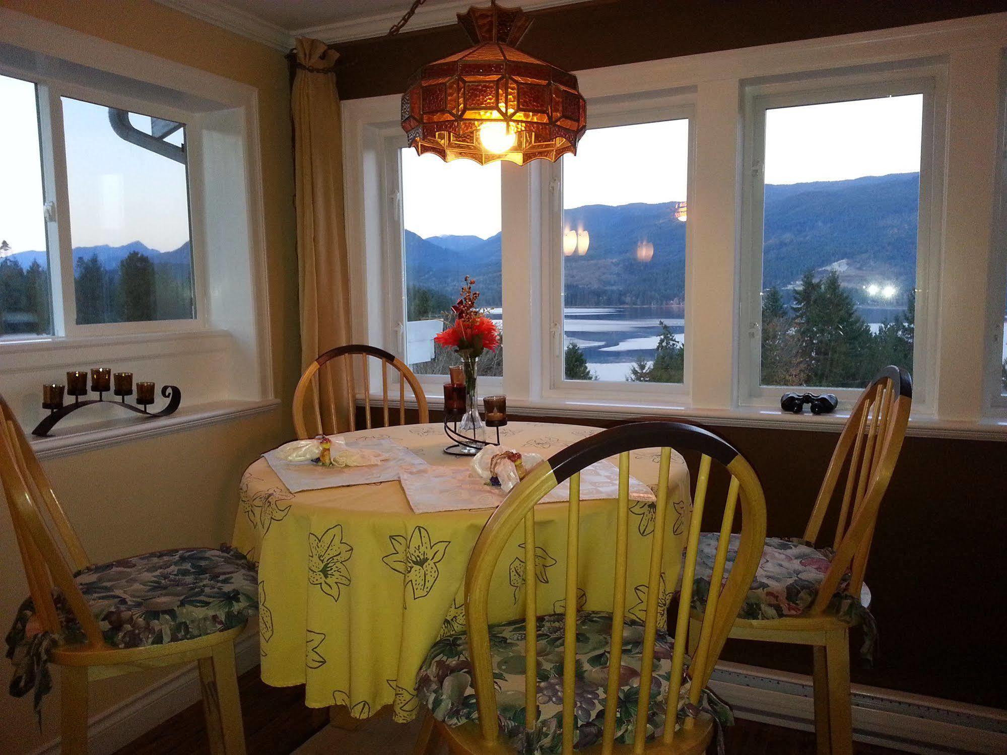 Above The Inlet Hotel Sechelt Luaran gambar