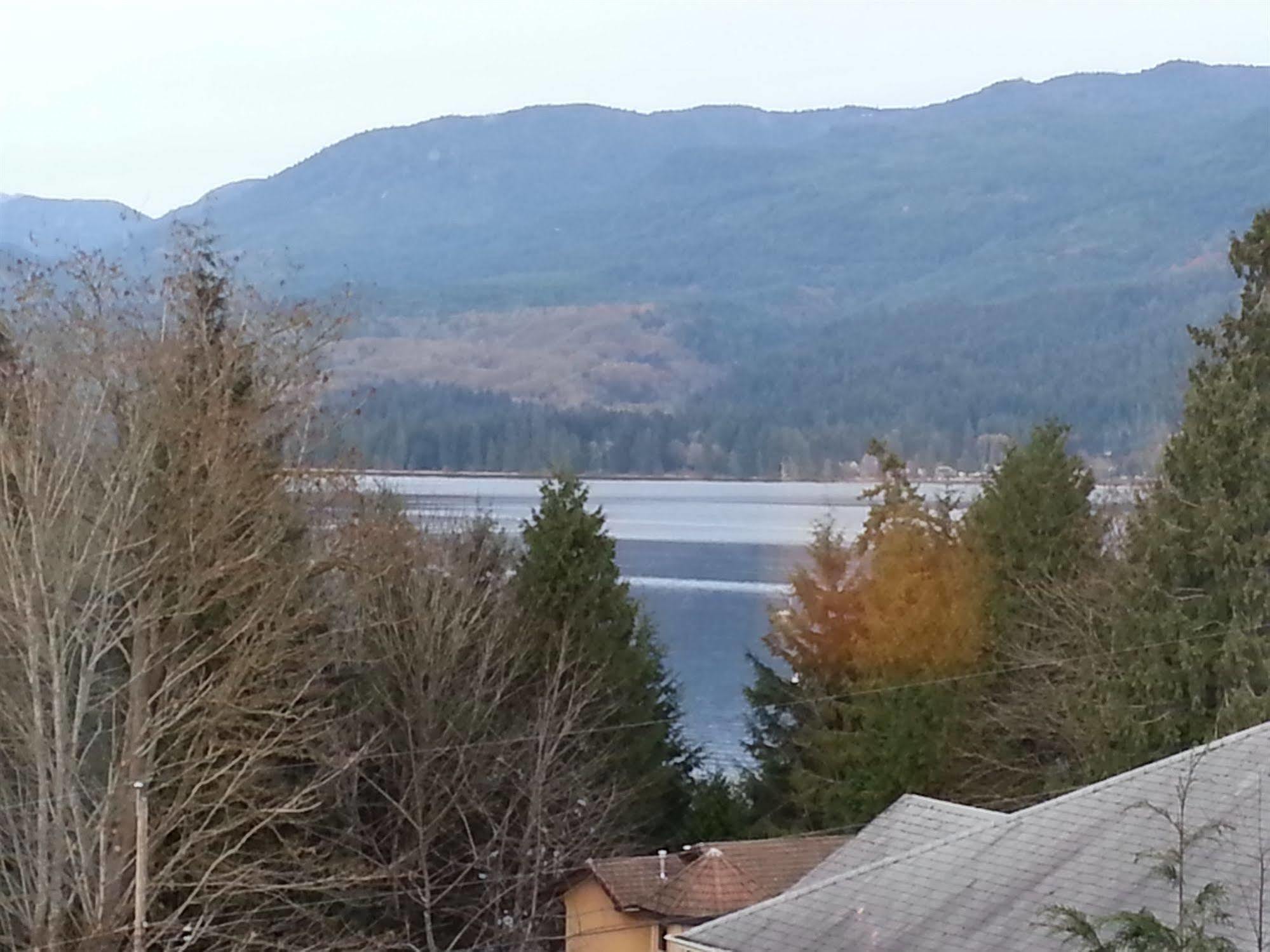 Above The Inlet Hotel Sechelt Luaran gambar